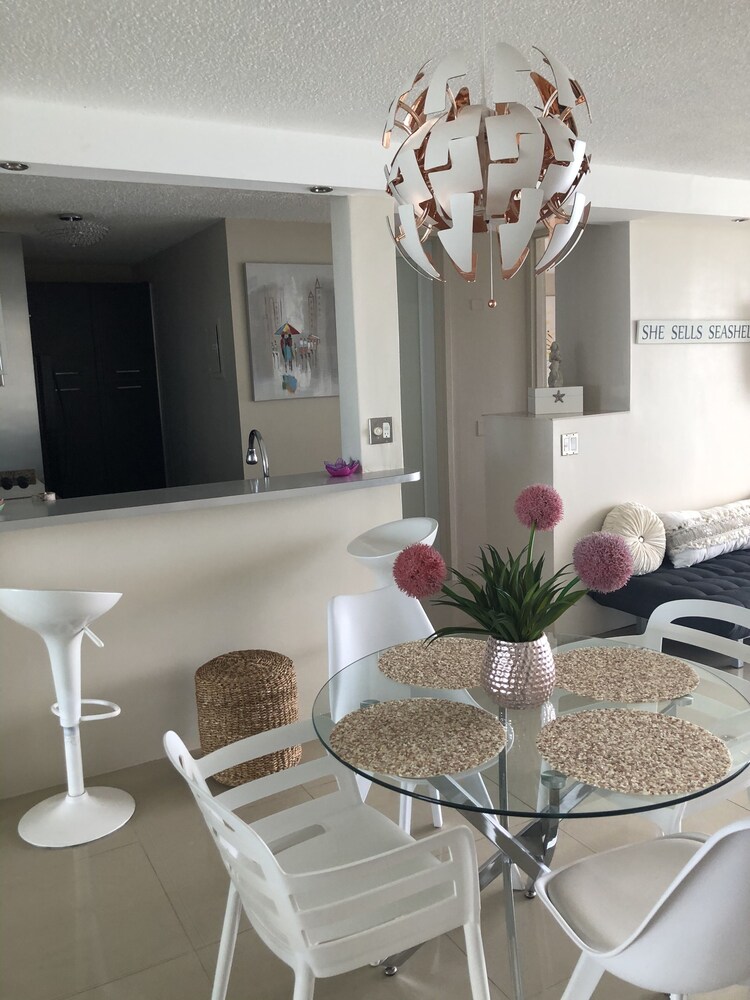 Ocean View Gorgeous 1 Bedroom Apt