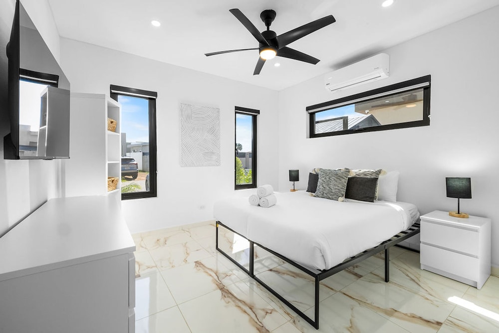 La Perla 2br2ba Home w Private Pool Patio BBQ
