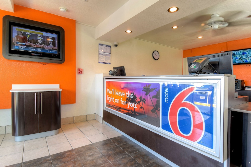 Motel 6 El Cajon, CA - San Diego