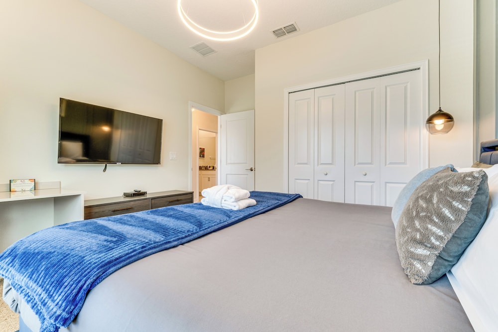 4 Mi to Old Town: Kissimmee Resort Home