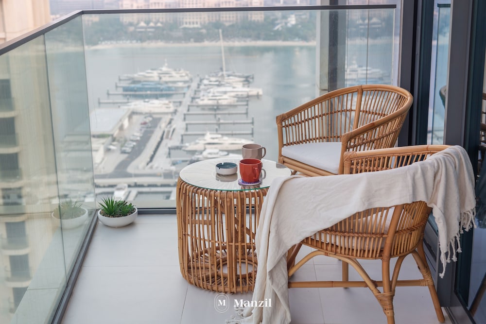 Manzil - Stylish 2BR in Palm Jumeirah W Beach View