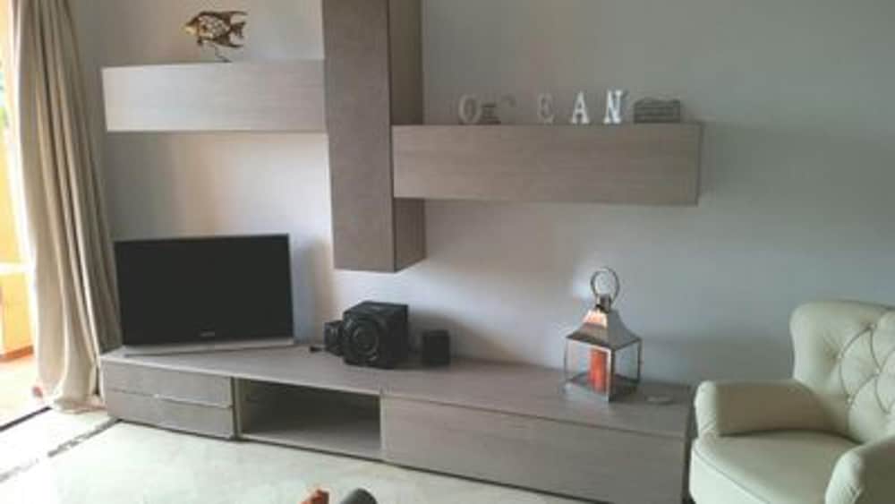 Cozy Seaside Apartment in Los Alcazares