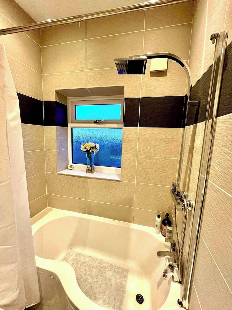 Durham, 3-beds, Sleeps 5 - Close to Uni & Centre