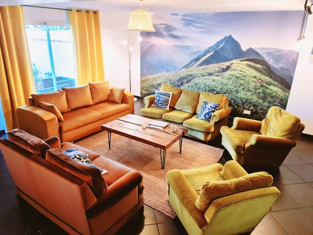 lounge