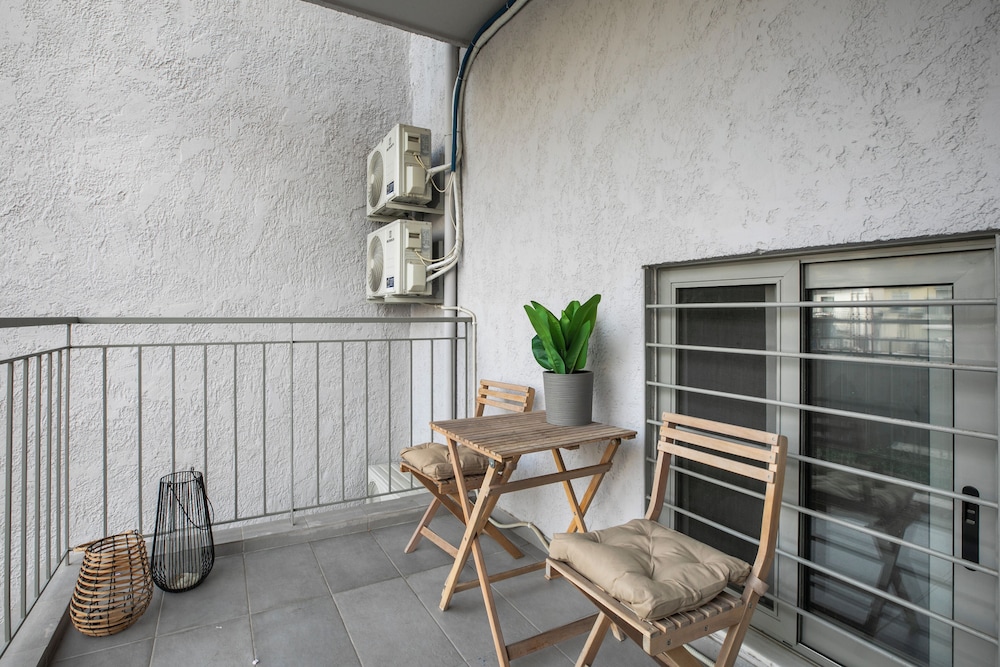 Cassiopeia - Studio & Balcony in Athens