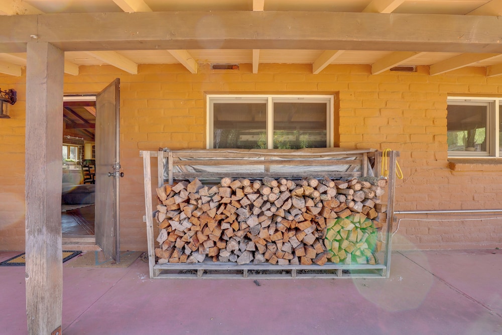 4 Mi to Lake Wohlford: Cabin in Escondido