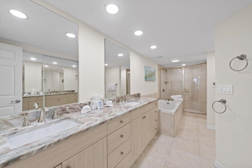 Pointe Santo A24 3 Bedroom Condo