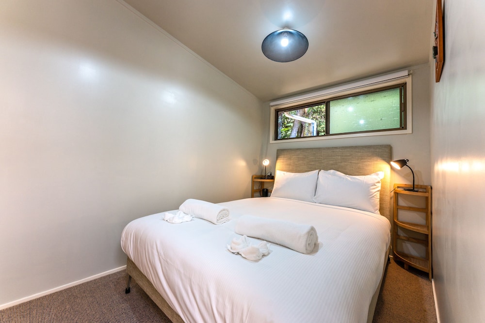 Treetops - Forest Escape - Onetangi view 2