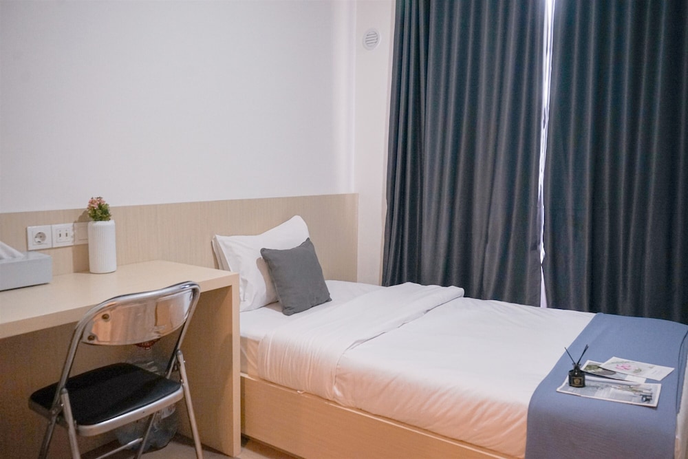 Best Deal Studio Room Apartment At Sky House Bsd
