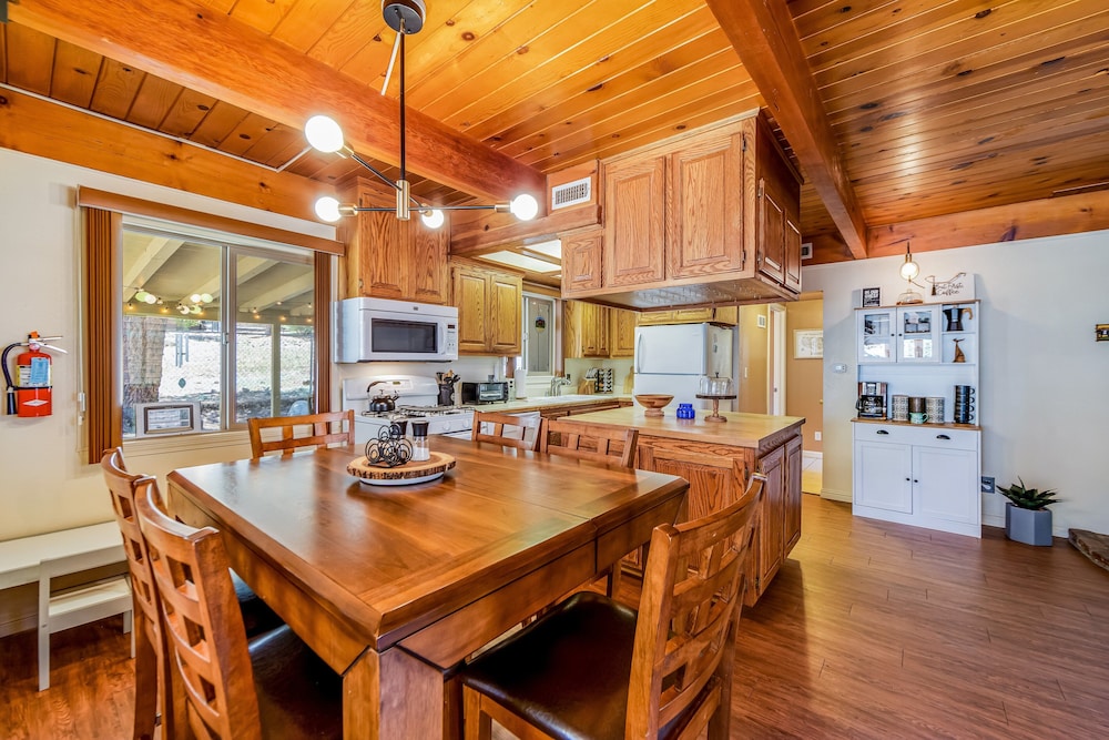 Cub Cabin #471