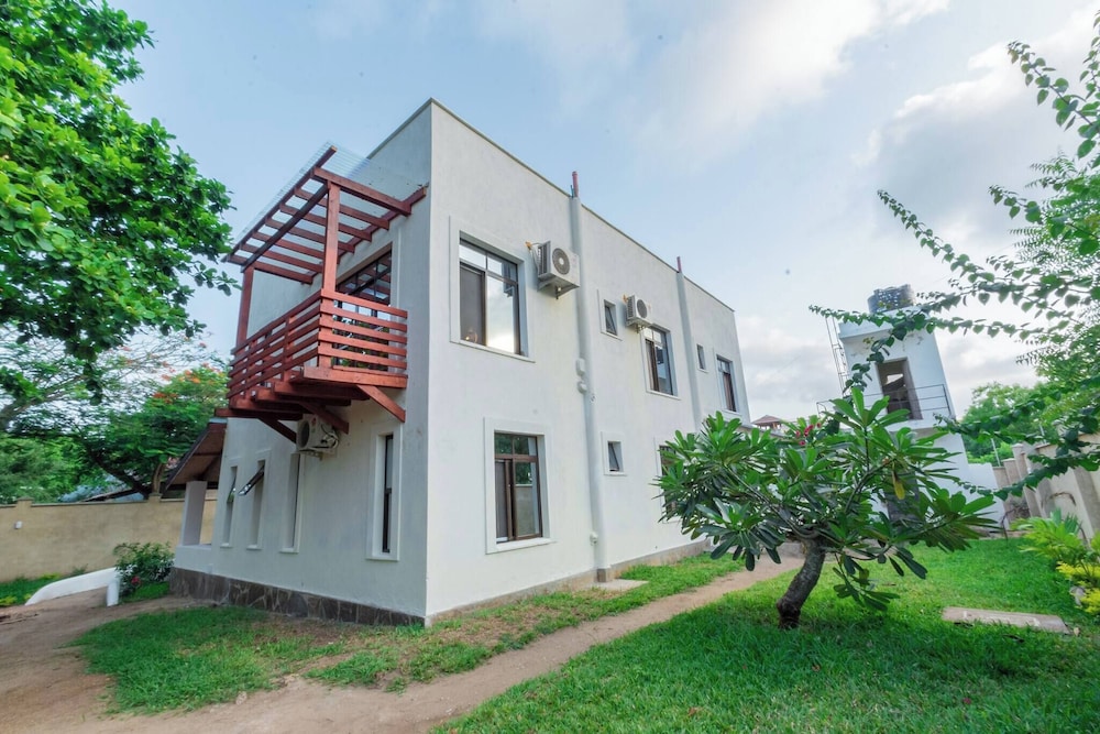 Luxurious Diani Beach Villa With Private Pool