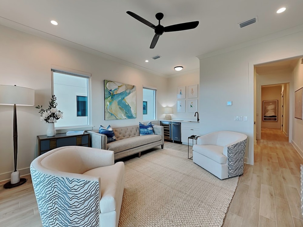 Viviana #10 by Southern Vacation Rentals