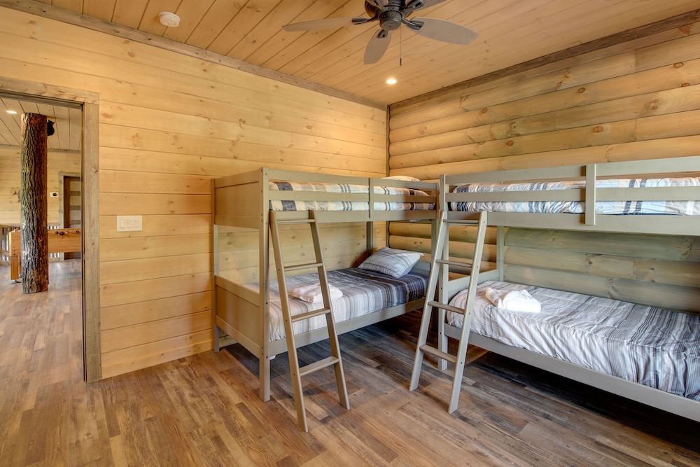 Luxury Sevierville Cabin w/ Private Hot Tub! view 2