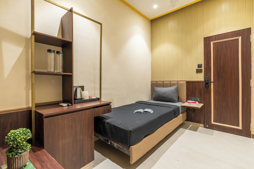 The Hosteller Mumbai, International Airport