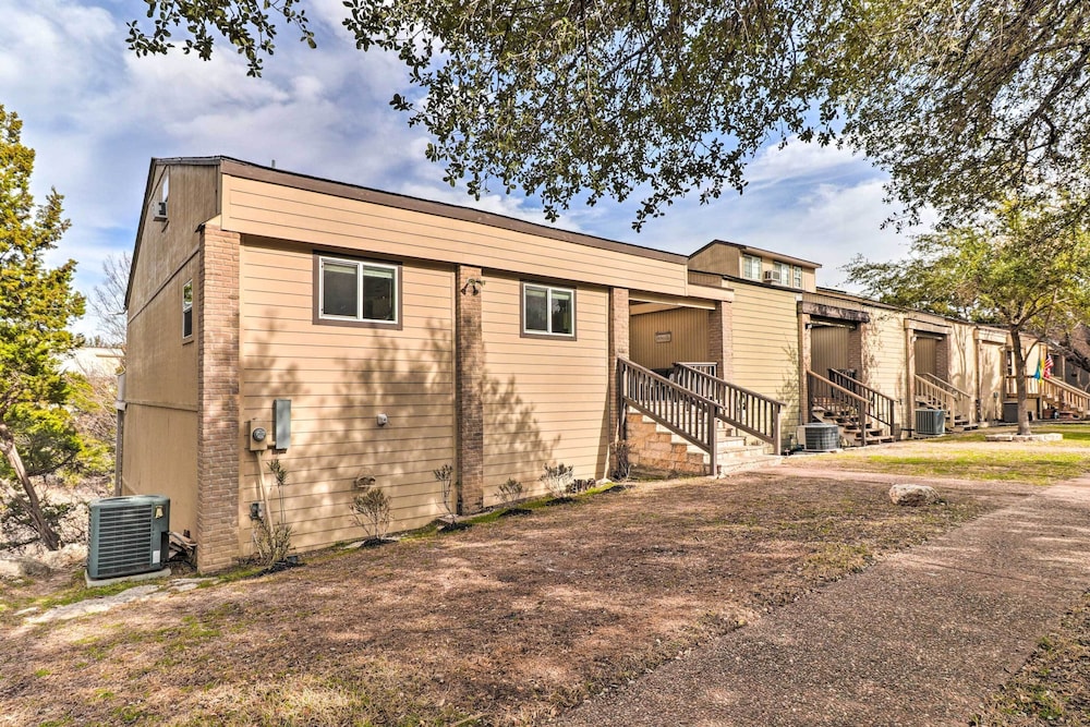 Lakefront Home w/ Point Venture Golf Access! - Property Image 17