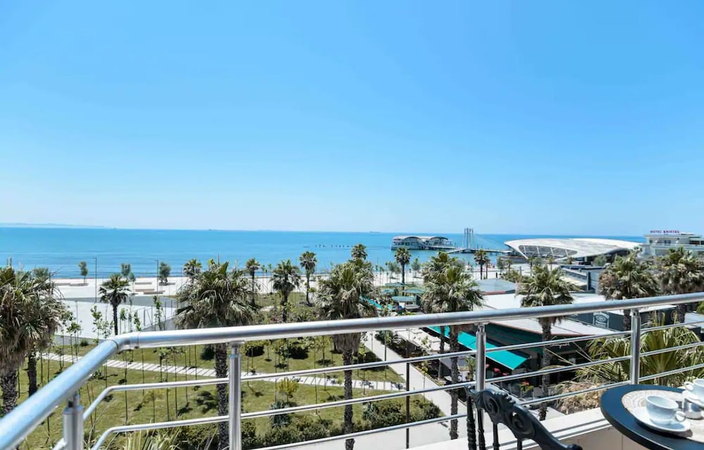 Grand View Apartment