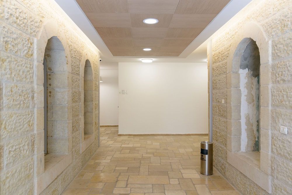 Design & Veranda next to Mahane Yehuda Market by FeelHome view 2