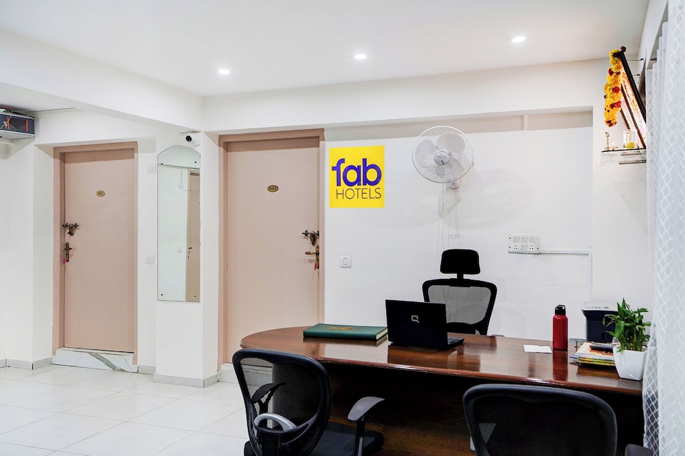 Fabhotel Srinidhi Stay Inn