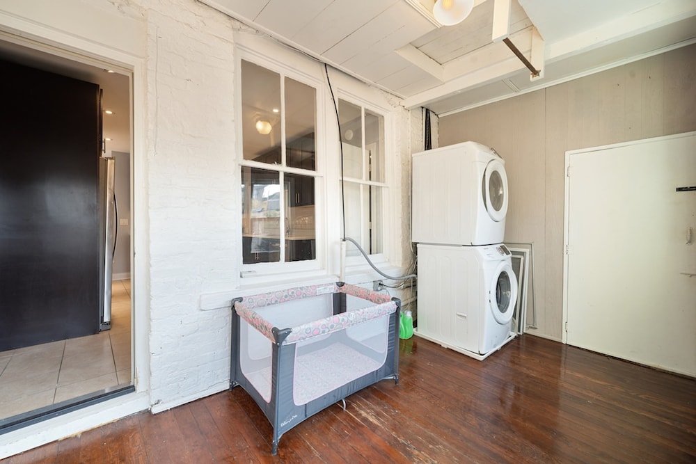 Stylish 2BR Urban Retreat in River West