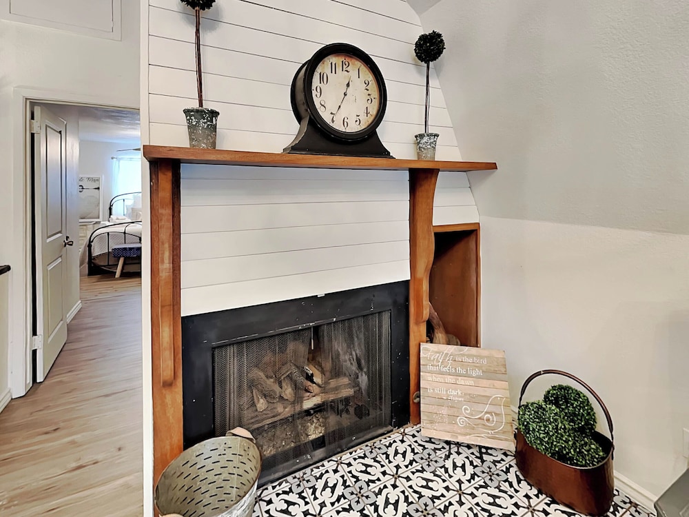 Doc's Den by Ruidoso Vacation Rentals