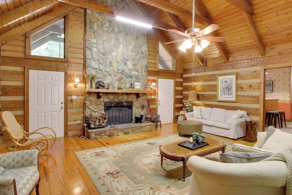 Golf + Hike: Nature Escape w/ Sauna in Hephzibah