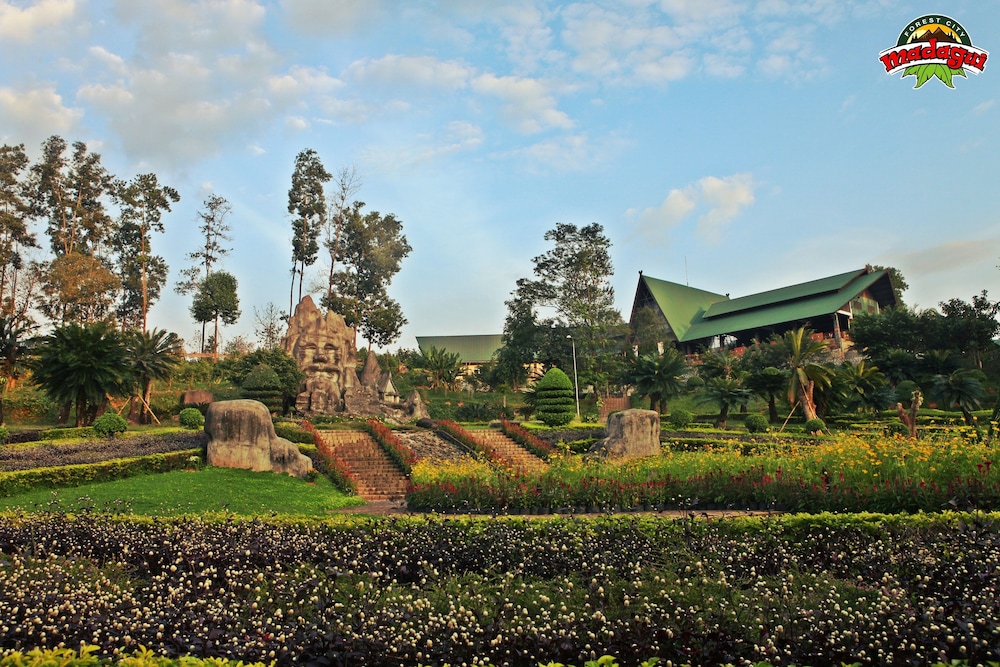 Madagui Forest City