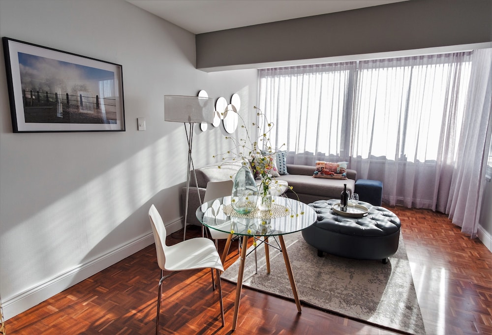 Mouille Point Apartment