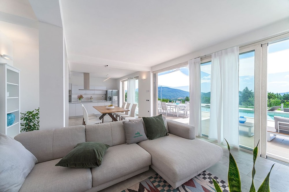 Villa Montefalcone 8 by Marche Holiday Villas