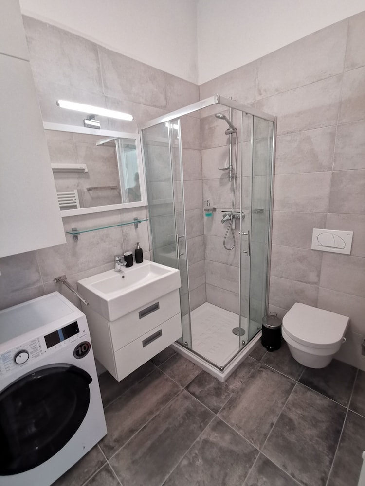 Apartments Egis Koper