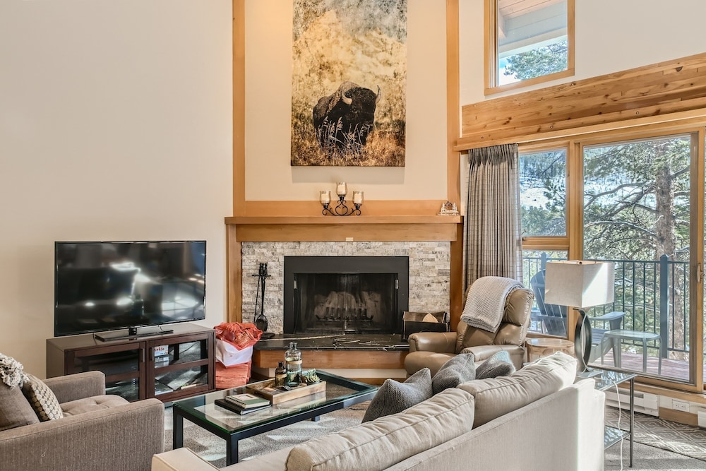 The Pines - Keystone Ski Resort CO Vacation Lodging