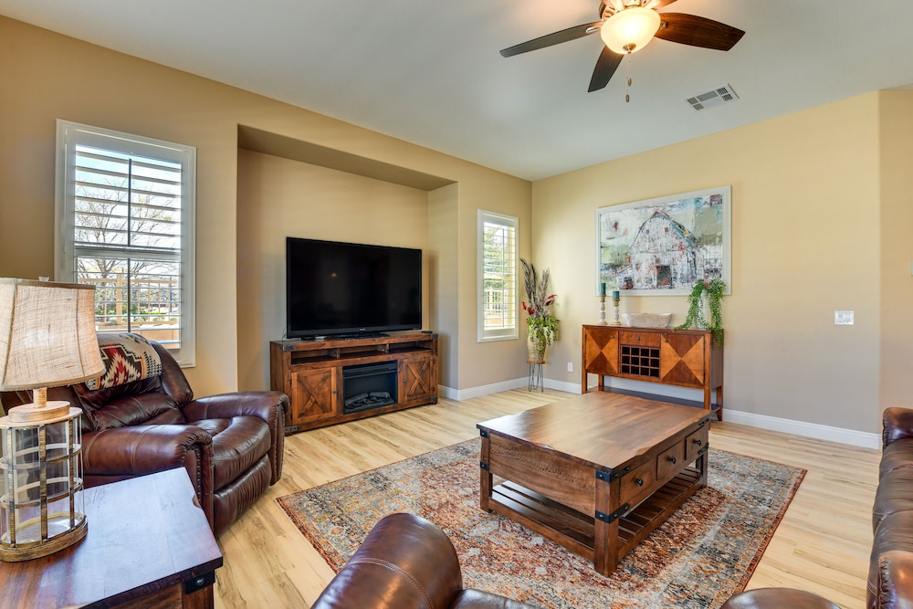 Queen Creek Vacation Rental w/ Private Hot Tub!