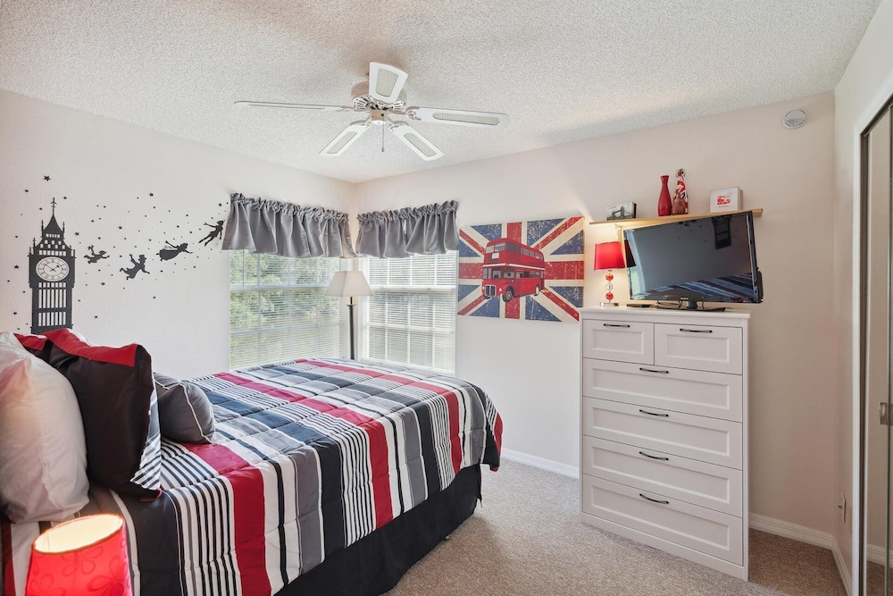 2466 Sweetwater Club Circle Unit 4