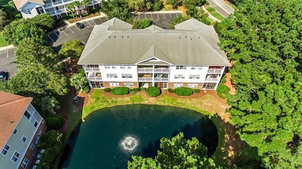 River Crossing #532 2 Bedroom Condo by RedAwning view 2
