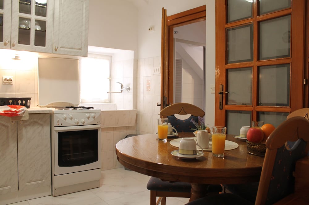 Apartments Nerio