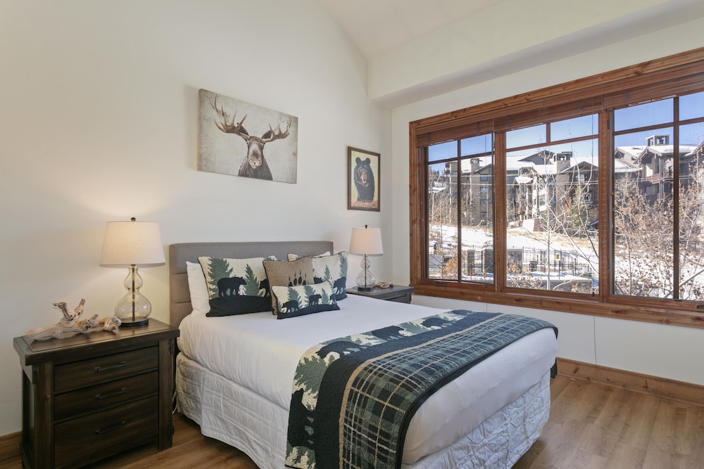 302 - Three Bedroom Shooting Star 3 Condo
