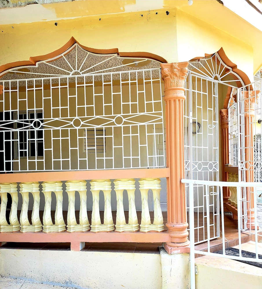 Chateau's Tranquil Apartments