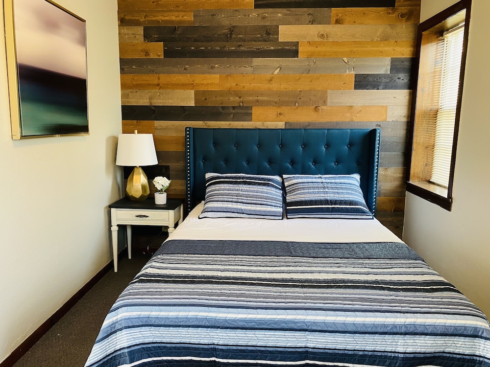 Rockwood Resort Motel