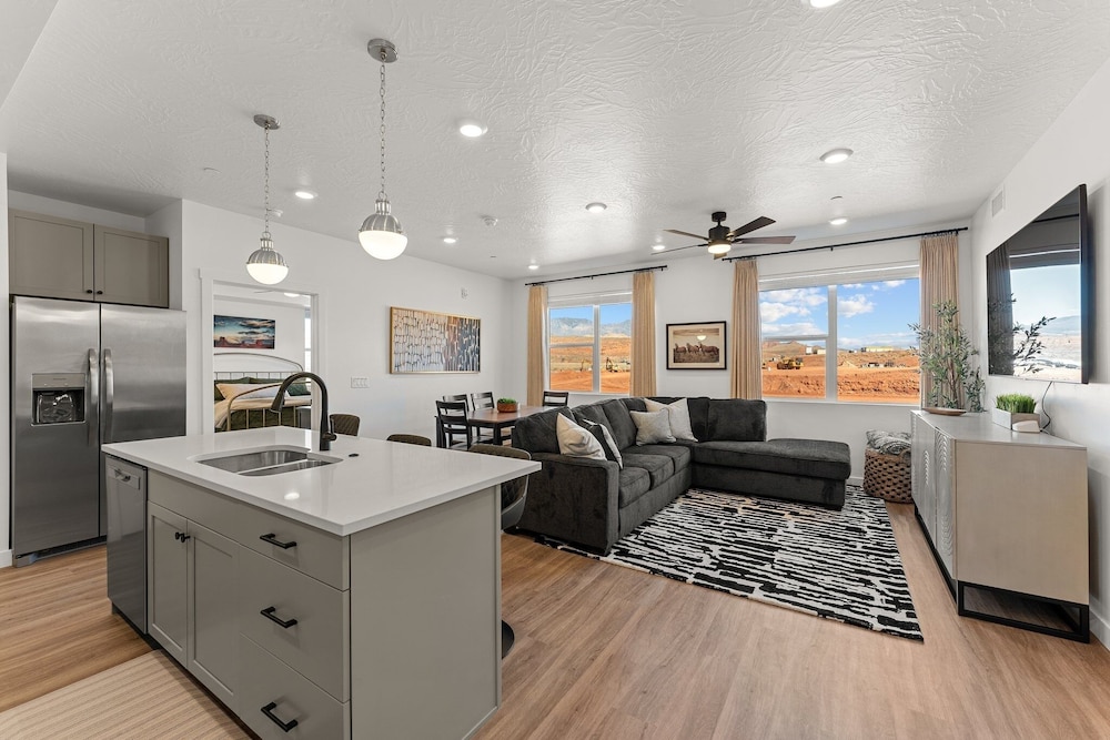 El Gato 2 Bedroom Condo