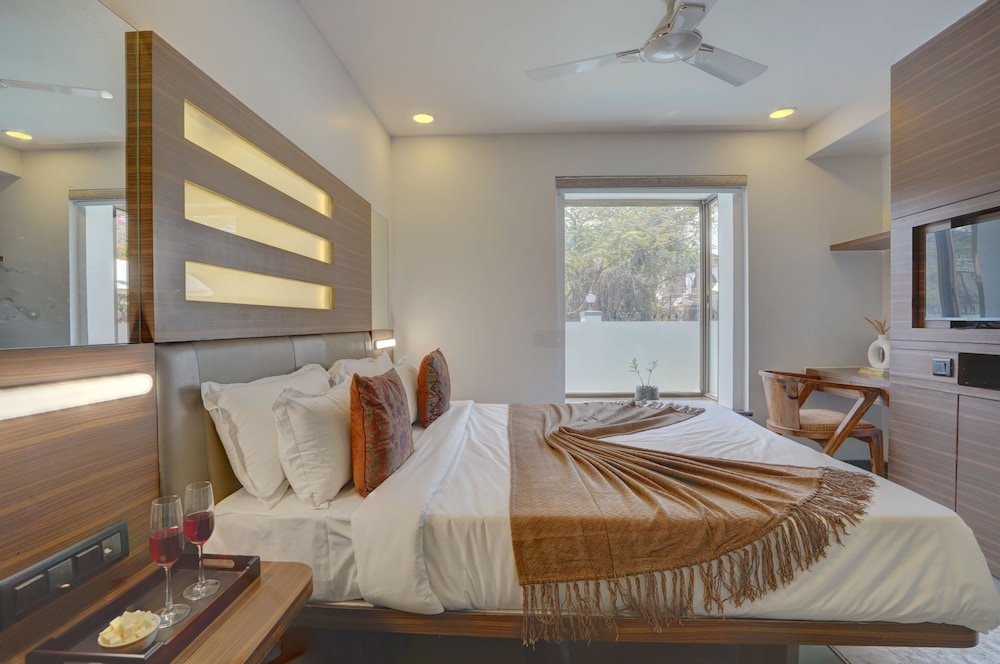 Alaya Stays Adarsh Villa 3 BHK