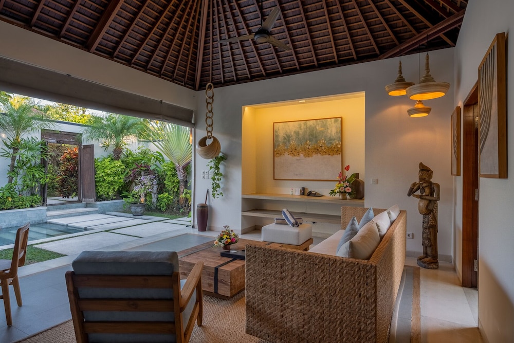 Saba Villa