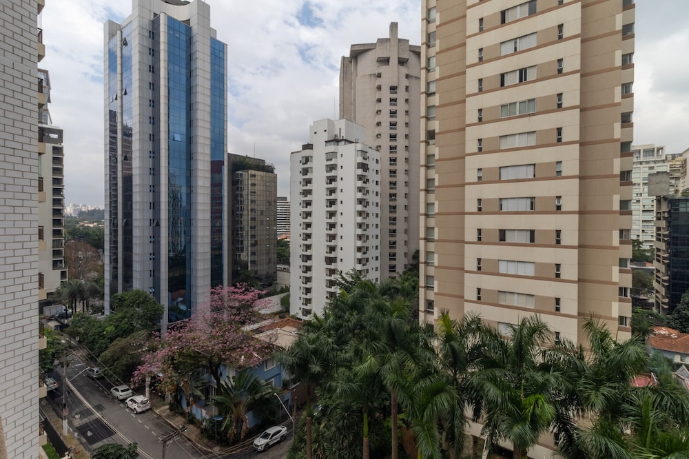 Ia71 Apto 3 Quartos Itaim 4p 3q
