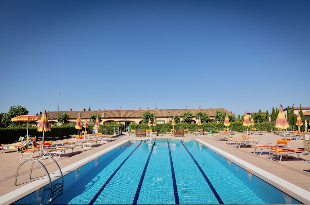 Residence con piscina a Vada A.C WIFI view 2