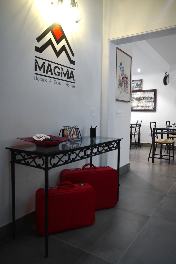 Lobby & Reception