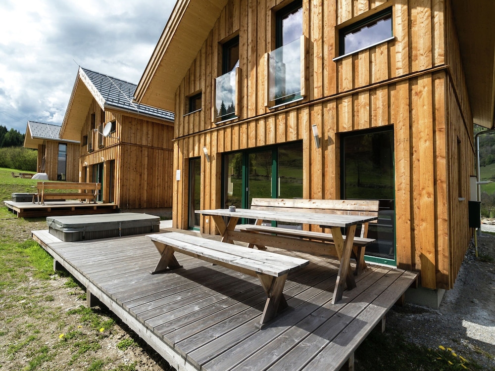Inviting Chalet With Whirlpool