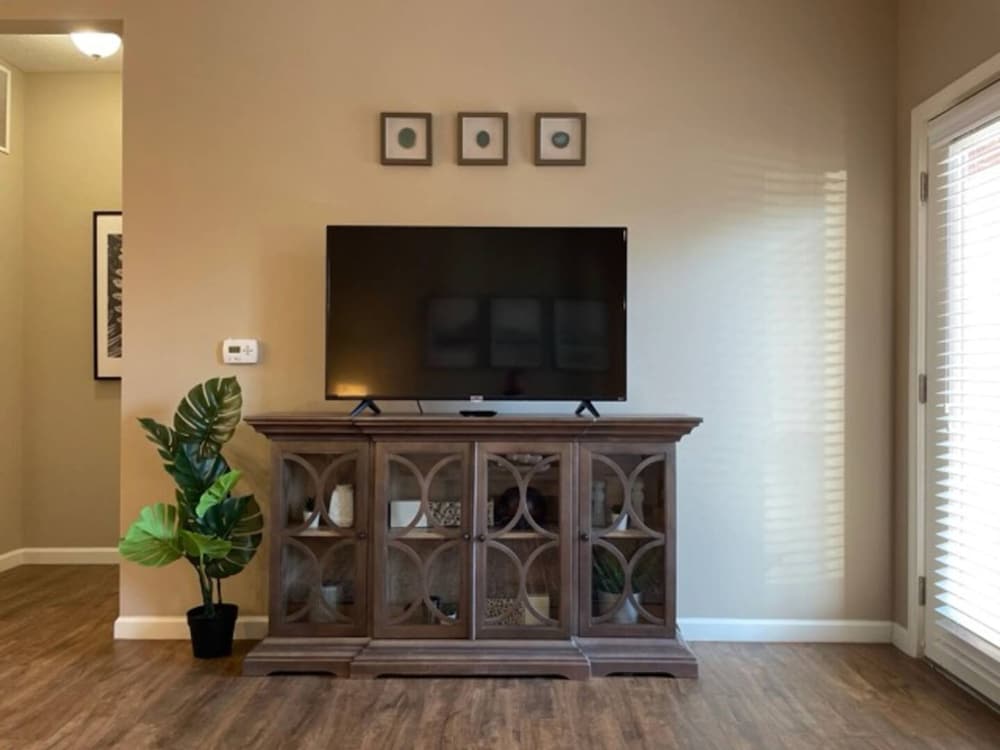 Executive 1st Floor 2BR Dublin Area W D Gym