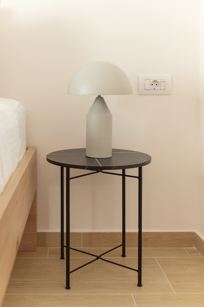 Saint Matthew Central Apartment by Senaon