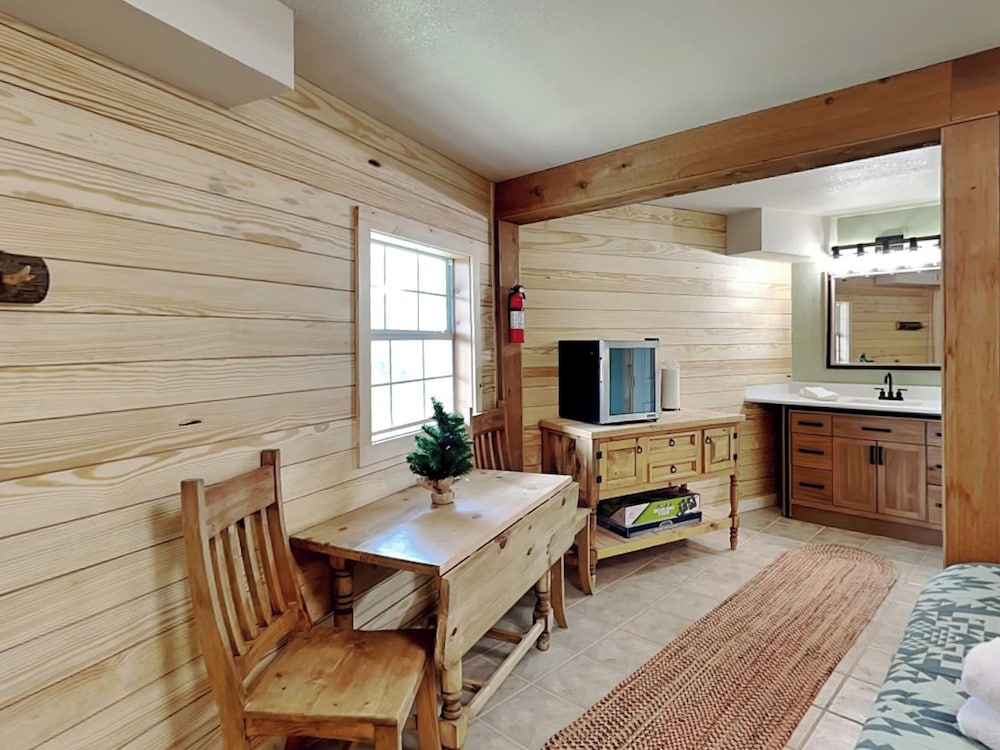 Eagle's Nest by Ruidoso Vacation Rentals