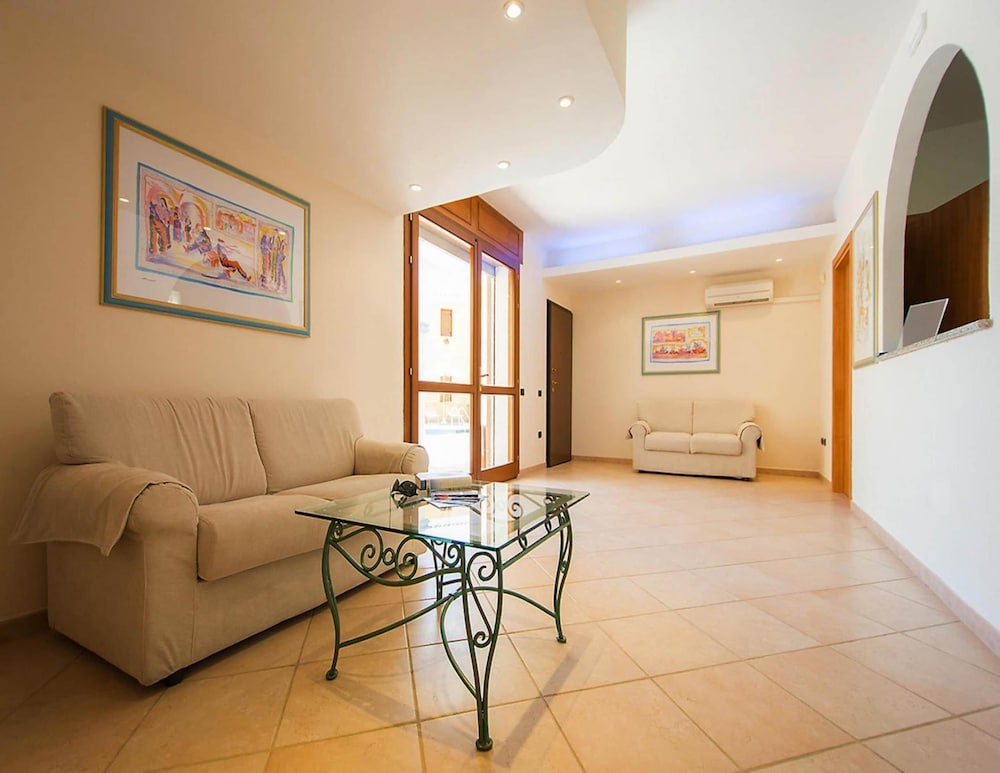 Apartment in Sos Alinos Near Cala Liberotto view 5
