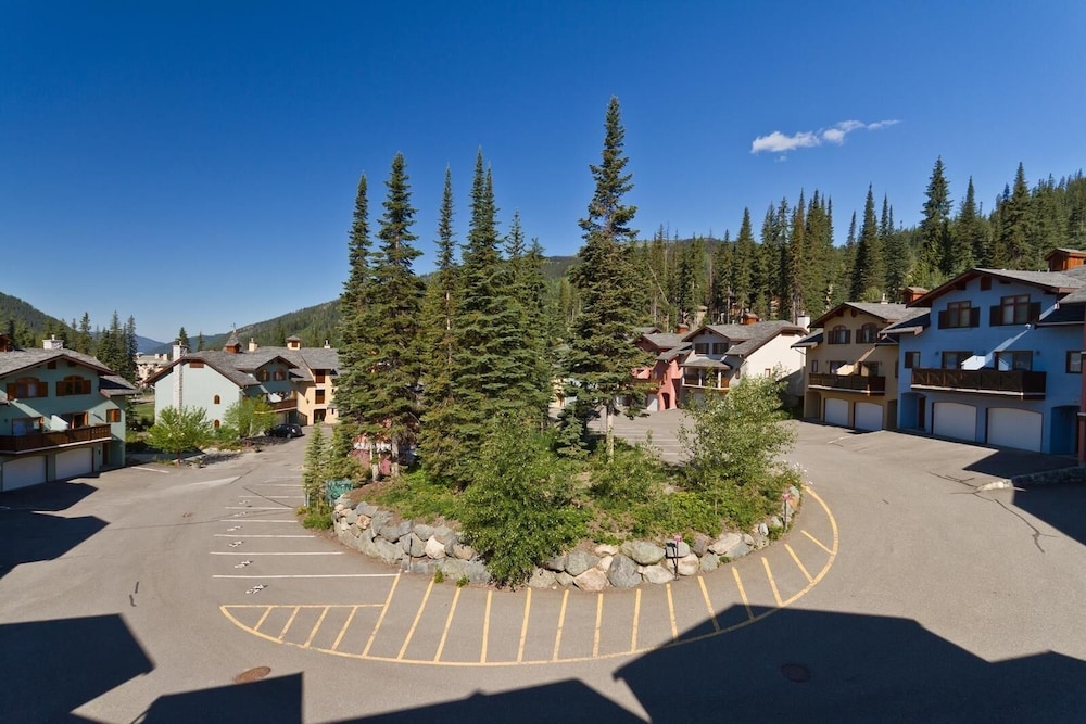 Snow Creek Village #48 By Bear Country-0