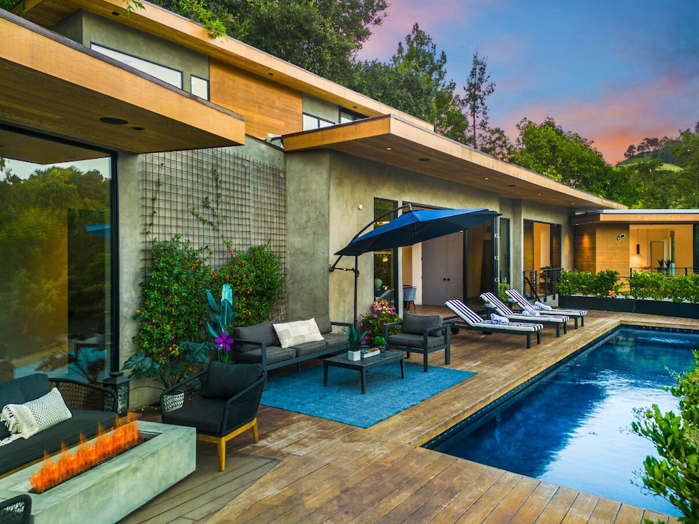 Beverly Glen Hillside Haven